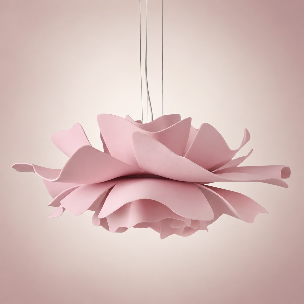 Luminária pendente nórdica em forma de flor de lótus branca, com um toque de rosa suave.